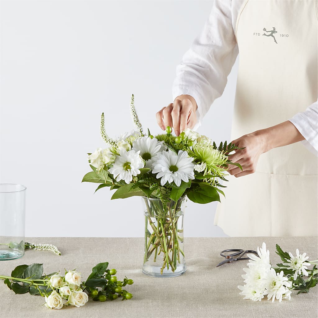 Irish Garden - A Florist Original – De Santis Florist Inc, Columbus OH